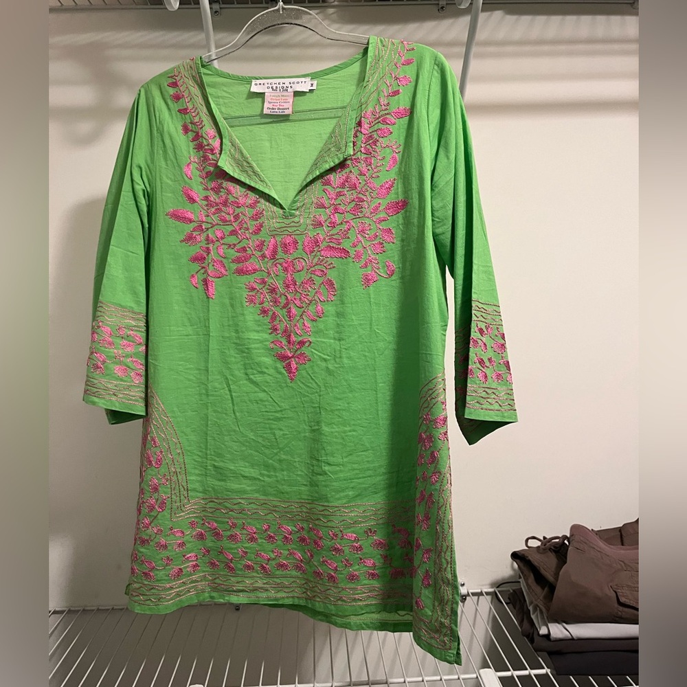 Gretchen Scott lightweight top.